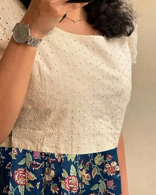 Blue_and_White_Beautiful_Hakoba_with_Floral_Printed_Dress_For_Women