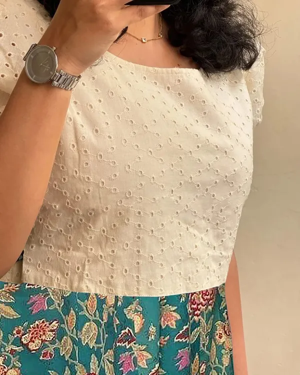 Green_and_White_Beautiful_Hakoba_with_Floral_Printed_Dress_For_Women