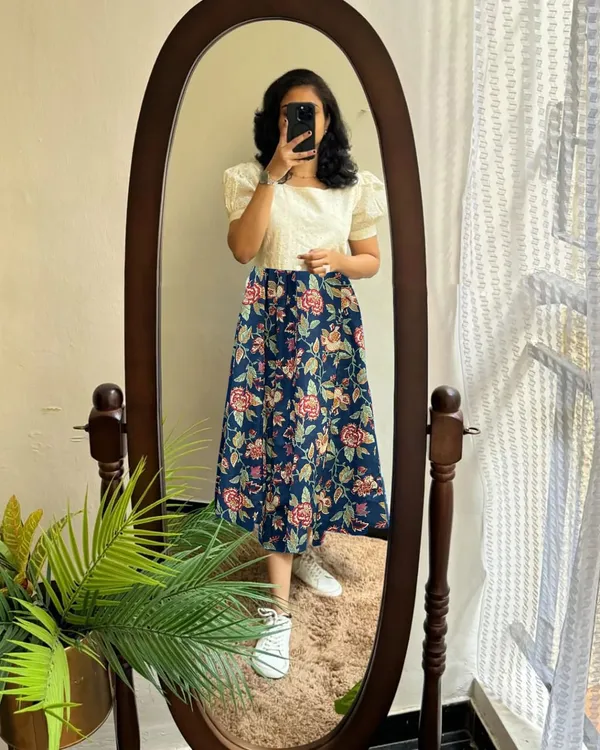 Blue_and_White_Beautiful_Hakoba_with_Floral_Printed_Dress_For_Women