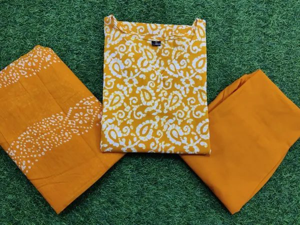 Orange_Beautiful_Printed_Cotton_Kurti_and_Pant_Pair_With_Mulmul_Dupatta_For_Women