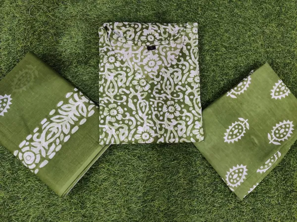Green_Beautiful_Printed_Cotton_Kurti_and_Pant_Pair_With_Mulmul_Dupatta_For_Women