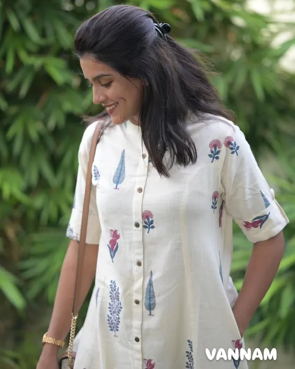 Off-White_Cotton_A-Line_Kurti_and_Pant_Co-ord_Set_For_Women