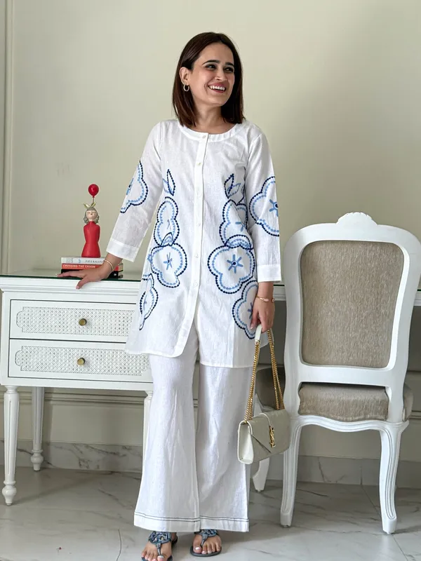 White_Cotton_Embroidery_Co-ord_Set_For_Women