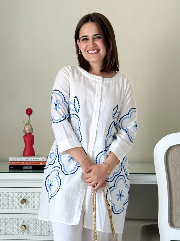 White_Cotton_Embroidery_Co-ord_Set_For_Women