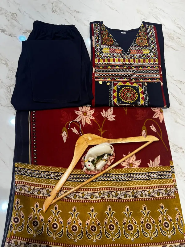 Cotton_Embroidered_Kurti_and_Pant_Paired_with_Cotton_Printed_Dupatta