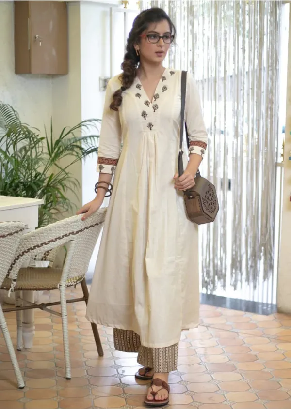 Off-White_Cotton_Kurta_With_Embroidered_Yoke_and_Sleeves_Pair_With_Printed_Pant_For_Women