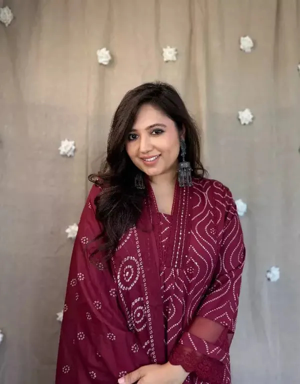 Maroon_Cotton_Kurti_and_Pant_Pair_With_Mulmul_Dupatta_For_Women