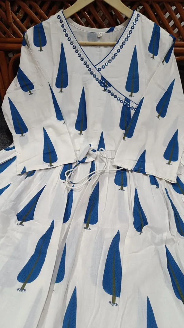 White_base_with_Blue_Print_Cotton_Kurti_and_Pant_Pair_With_Mulmul_Dupatta_For_Women