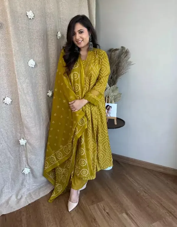 Mustard_Yellow_Cotton_Kurti_and_Pant_Pair_With_Mulmul_Dupatta_For_Women