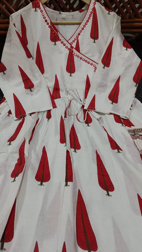 White_base_with_Red_Print_Cotton_Kurti_and_Pant_Pair_With_Mulmul_Dupatta_For_Women