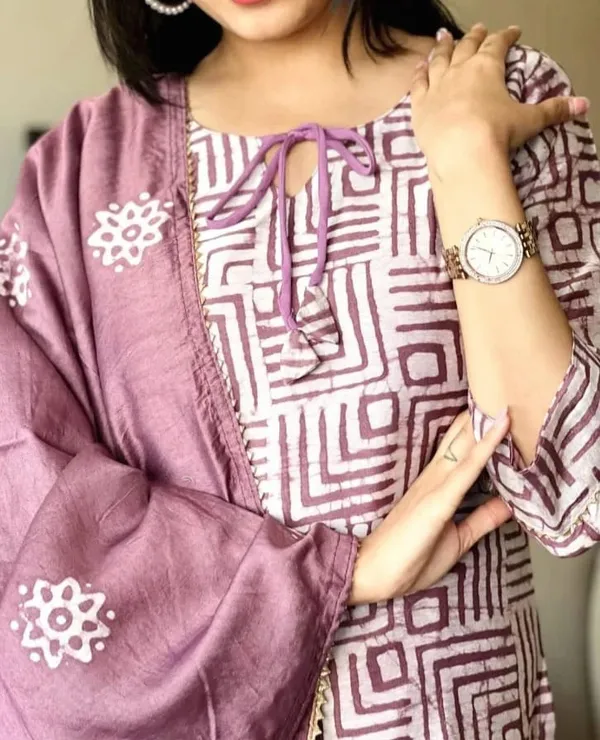 Lavender_Cotton_Kurti_and_Pant_With_Mulmul_Dupatta_For_Women