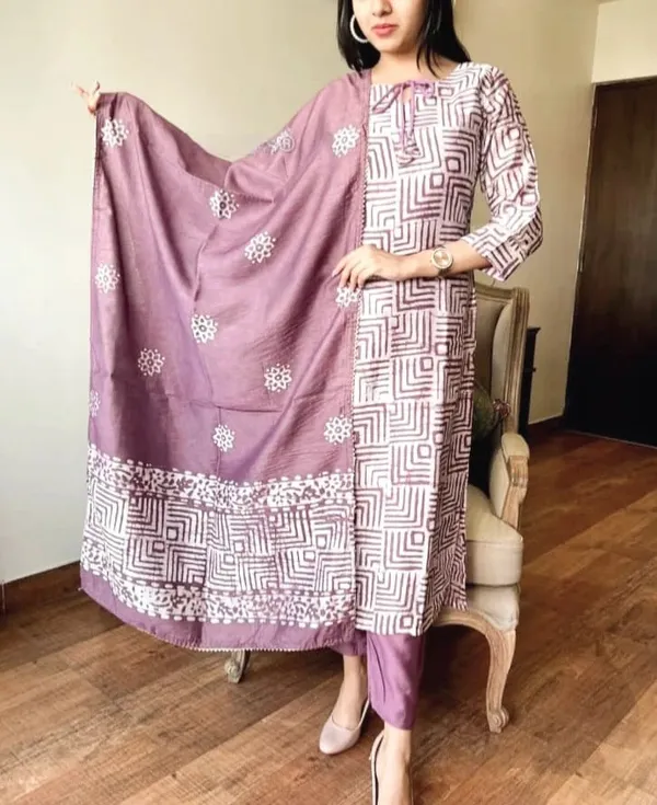 Lavender_Cotton_Kurti_and_Pant_With_Mulmul_Dupatta_For_Women