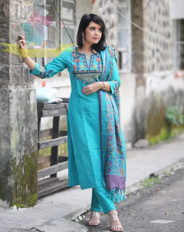 Greenish_blue_Handloom_Cotton_Kurti_and_Pant_PaiWith_Khadi_Silk_Katha_Print_Dupatta_For_Women
