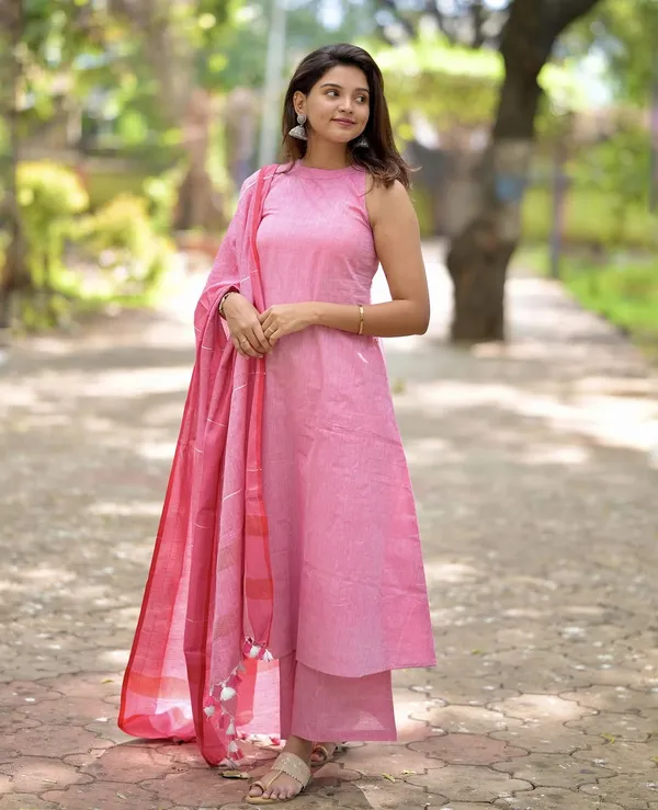 Handloom_Cotton_A-Line_Kurti_and_Palazzo_Paired_with_Pure_Linen_Dupatta