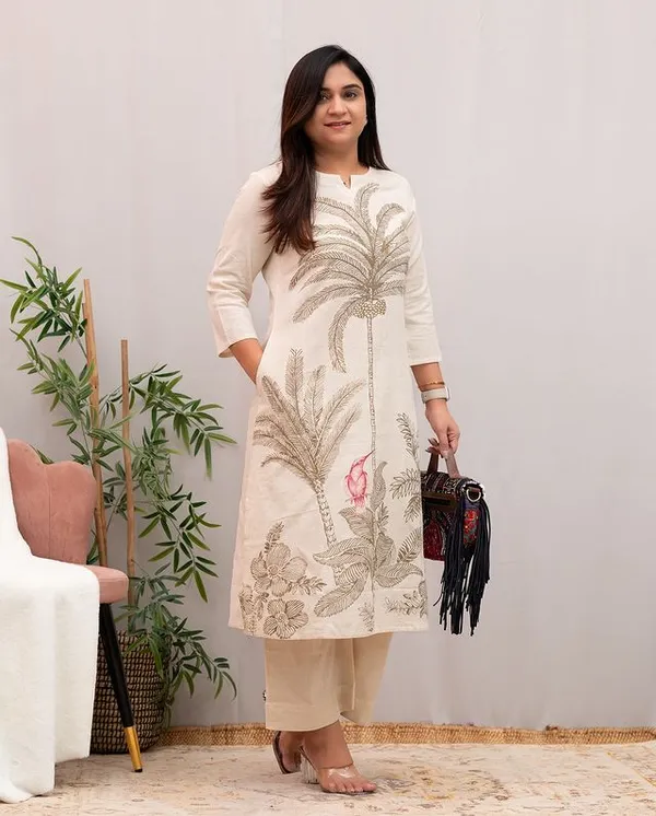 Off-White_Handloom_Khadi_Cotton_Co-ord_Set_For_Women