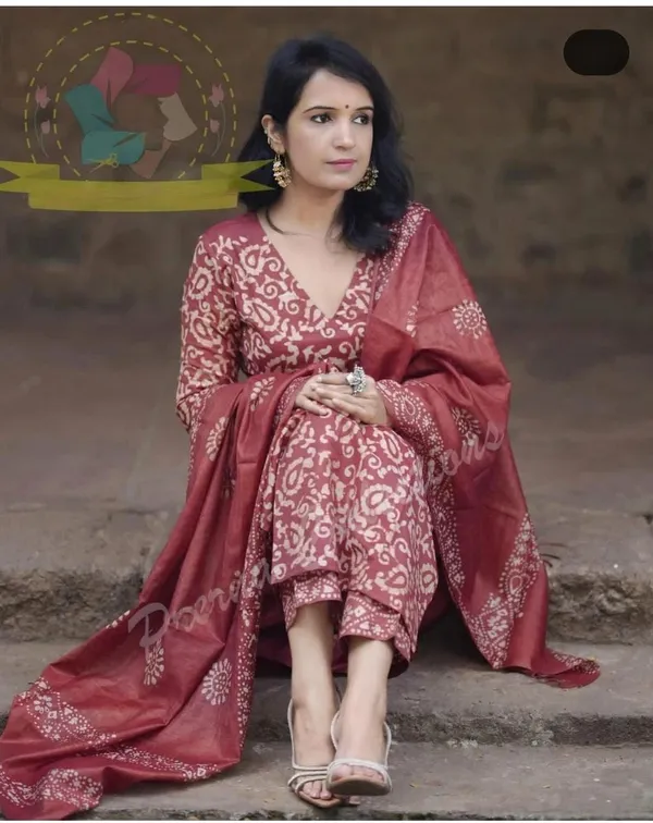 Maroon_Beautiful_Printed_Cotton_Kurti_and_Pant_Pair_With_Mulmul_Dupatta_For_Women