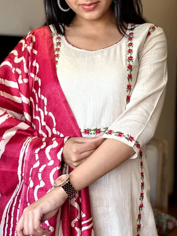 Off-White_with_Red_Dupatta_Handloom_Khadi_Cotton_Embroidered_Kurti_and_Pant_Pair_With_Khadi_Silk_Dupatta_For_Women