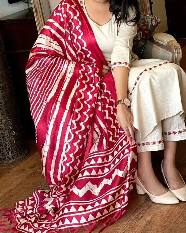 Off-White_with_Red_Dupatta_Handloom_Khadi_Cotton_Embroidered_Kurti_and_Pant_Pair_With_Khadi_Silk_Dupatta_For_Women