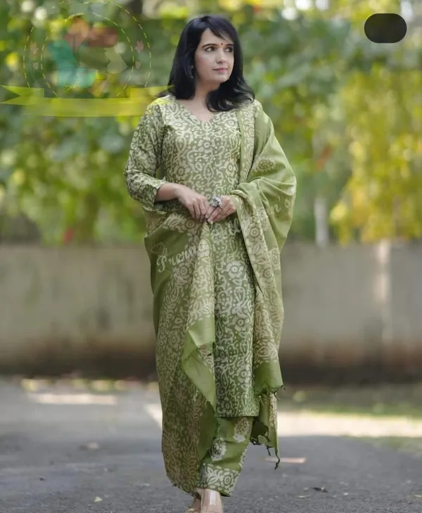 Green_Beautiful_Printed_Cotton_Kurti_and_Pant_Pair_With_Mulmul_Dupatta_For_Women