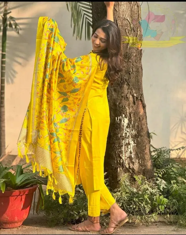 Yellow_Bright_Yellow_Handloom_Cotton_Kurti_&_Pant_With_Khadi_Silk_Madhubani_Print_Dupatta_For_Women