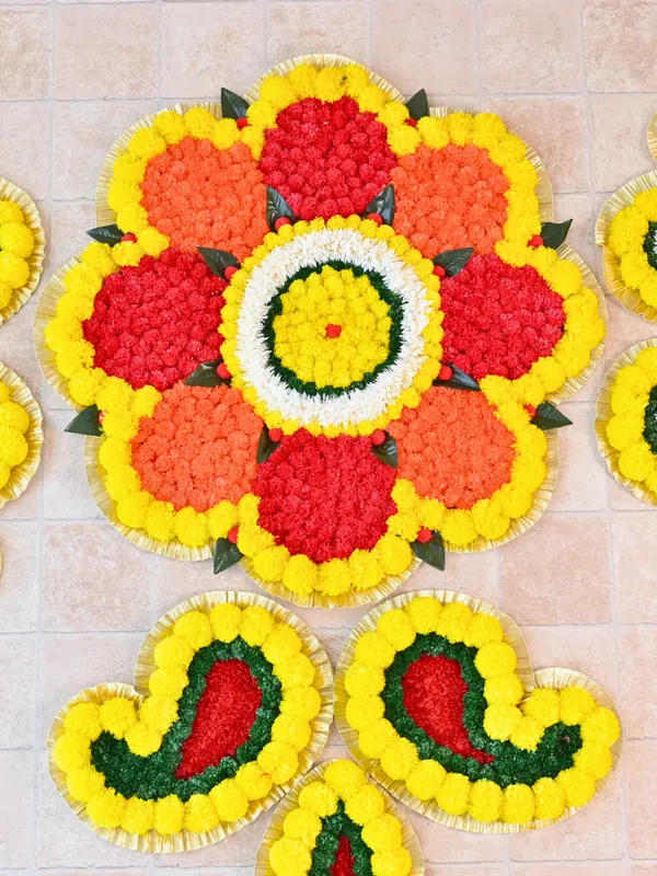 Multicolor_Charvi_Flower_Shaped_Artificial_Rangoli_|34_x_34_inch|_Festive_Decor