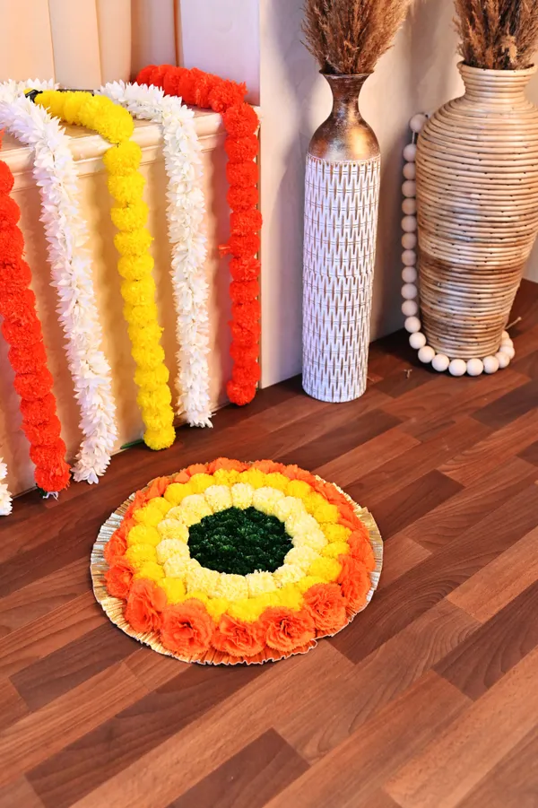 Multicolor_Kriti_Circle_Shaped_Artificial_Rangoli_|17_x_17_inch|_Festive_Decor