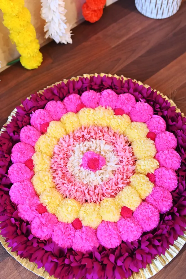 Multicolor_Pranjal_Circle_Shaped_Artificial_Rangoli_|20_x_20_inch|_Festive_Decor