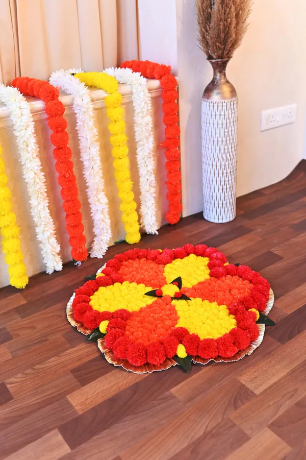 Multicolor_Tarini_Flower_Shaped_Artificial_Rangoli_|25_x_25_inch|_Festive_Decor