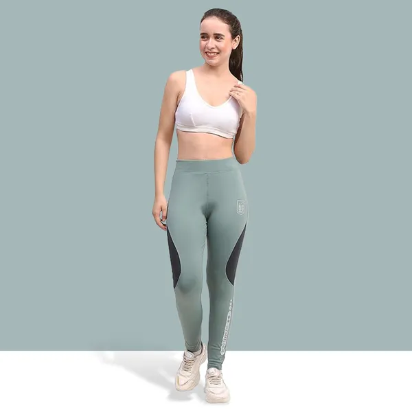 Green_&_Black_Stretchable_Colorblock_Slim_Fit_Legging_For_Women