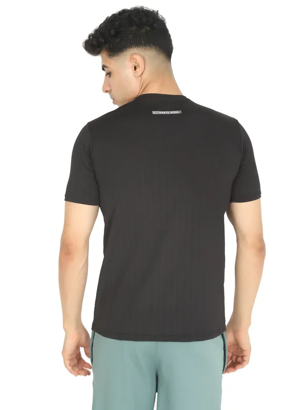 Green_Lycra_Athletic_Shorts_With_Zip_Pockets_For_Men