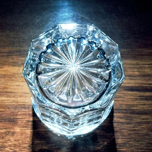 Transparent_Classic_Fashion_Crystal_Heavy_Weight_Premium_Whiskey_Glass_For_Drinking_Bourbon,_Scotch,_Cocktails_|_Tumblers_(9.5*8.5cm)_|_300mL