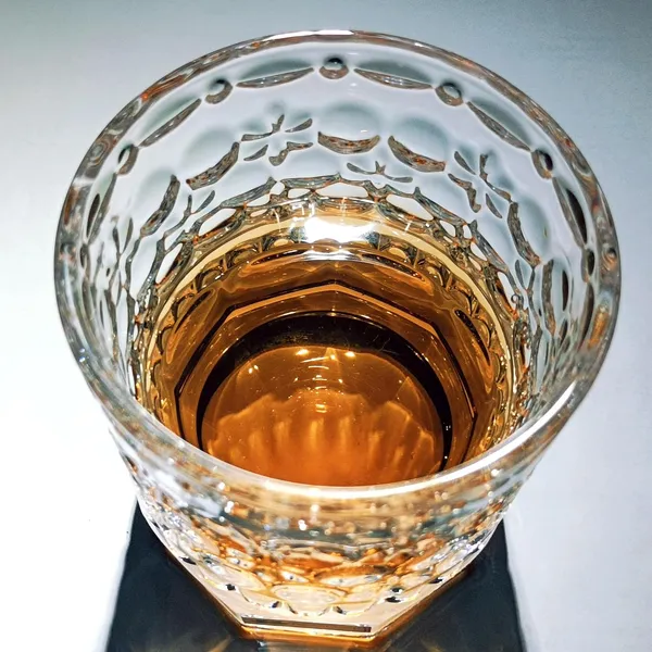 Transparent_On_The_Rocks_Whiskey_Glass_250_mL,_Thick_Base,_Premium_And_Classic_Italian_Crystal_Design_(9_*8cm)