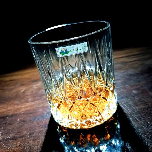 Set_Of_2,_Transparent_Diamond_Spike_Premium_Whiskey_Glasses,_300_Ml,_Italian_Glass_For_Bourbon,_Scotch,_Cocktails_(9*8cm)