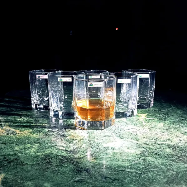 Pack_Of_2,_Transparent_Octa_Crystal_Whiskey_Glass_|_Premium_Classic_Italian_Glass_For_Drinking_Bourbon,_Scotch,_Cocktails_|_Tumblers_|_300_mL__(9*8cm)