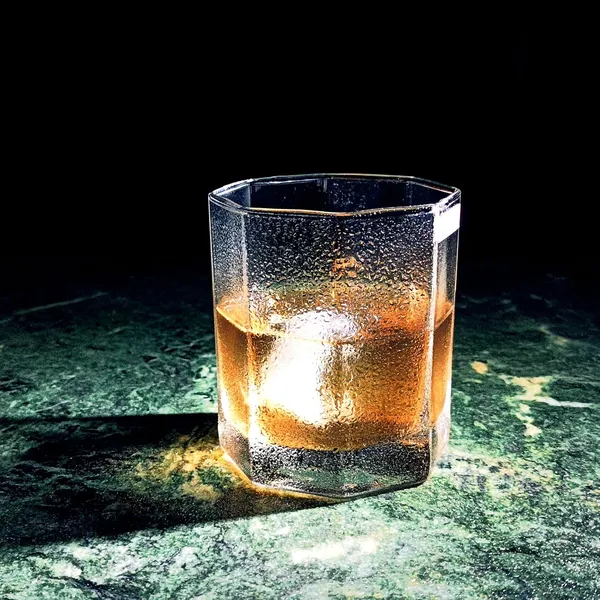 Pack_Of_2,_Transparent_Octa_Crystal_Whiskey_Glass_|_Premium_Classic_Italian_Glass_For_Drinking_Bourbon,_Scotch,_Cocktails_|_Tumblers_|_300_mL__(9*8cm)