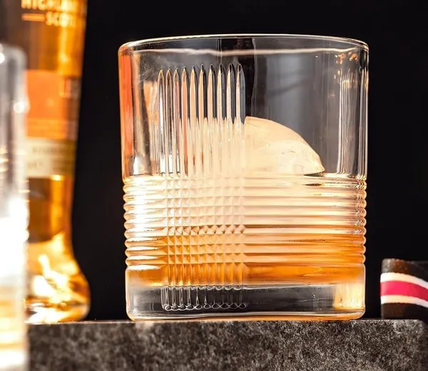 Pack_Of_6,_Transparent_Italian_Crown_Line_Whiskey_Glass_Clear_Crystal_Glass_260_ML