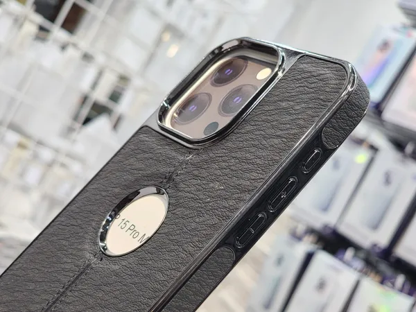15_PRO_MAX_Leather_Matte_Finish_and_Electroplated_Camera_Protection_Back___(Mobile_Cover)