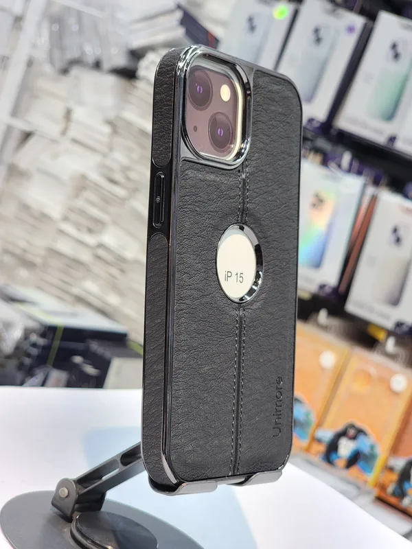 IP_15_Leather_Finish_and_Electroplated_Camera_15_PROtection_Back___(Mobile_Cover)