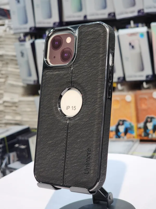IP_15_Leather_Finish_and_Electroplated_Camera_15_PROtection_Back___(Mobile_Cover)