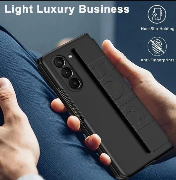 Samsung_Galaxy_Z_Fold_6_2024_Case_with_Hand_Strap