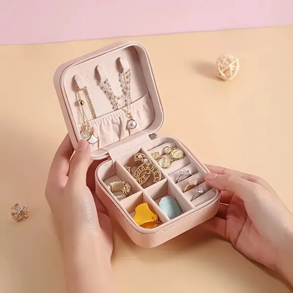 Mini_Jewllery_Box_And_Organizer_For_All