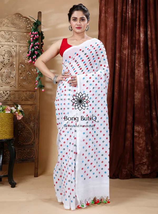 Bong Butiq White Printed Daily Wear Pure Cotton Saree with Blouse Price in India Buy Bong Butiq White Printed Daily Wear Pure Cotton Saree with