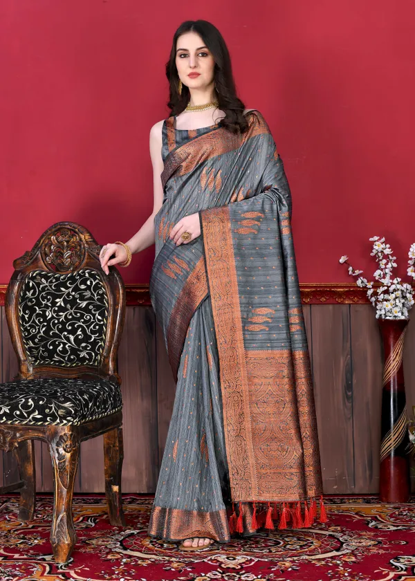Grey_Katan_Silk_With_Beautiful_Copper_Zari_Weaving_Pallu_With_Zari_Weaving_Border_Saree
