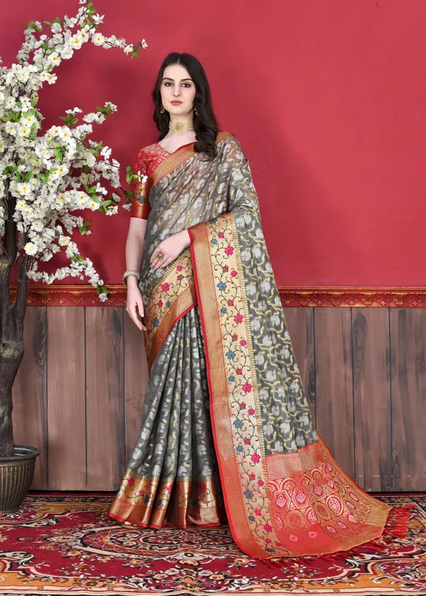 Grey_Cotton_Silk_With_Beautiful_Zari_&_Meenakari_Weaving_Pallu_With_Zari_Weaving_Border_Saree