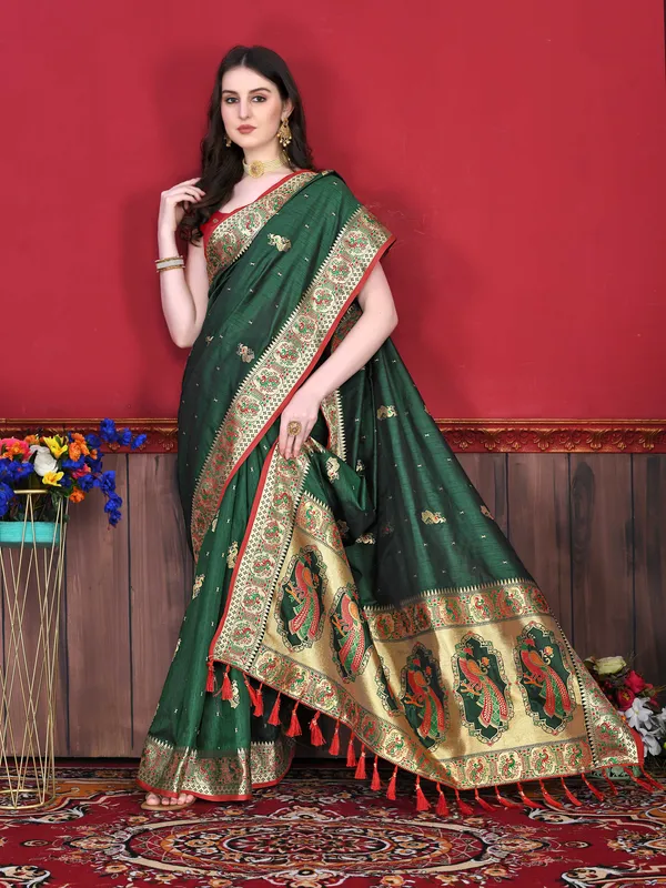 Green_Art_Silk_With_Beautiful_Zari_&_Meenakari_Weaving_Pallu_With_Zari_Weaving_Border_Saree