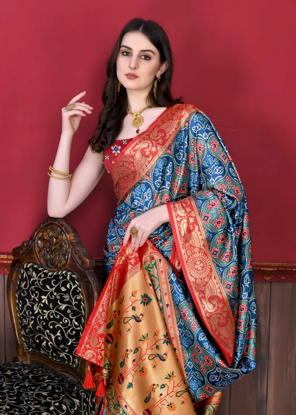 Royal_Blue_Art_Silk_With_Beautiful_Zari_Weaving_Pallu_With_Patola_Print_All_Over_&_Zari_Weaving_Border_Saree