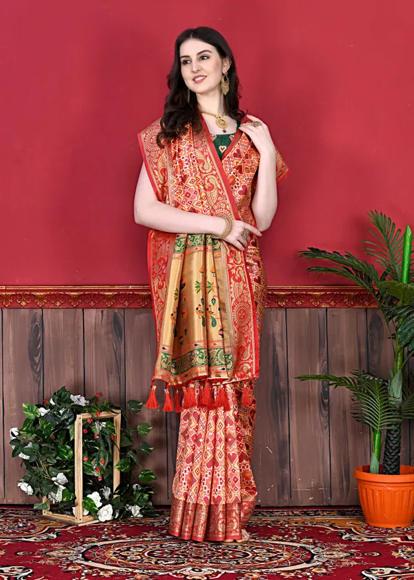 Red_Art_Silk_With_Beautiful_Zari_Weaving_Pallu_With_Patola_Print_All_Over_&_Zari_Weaving_Border_Saree