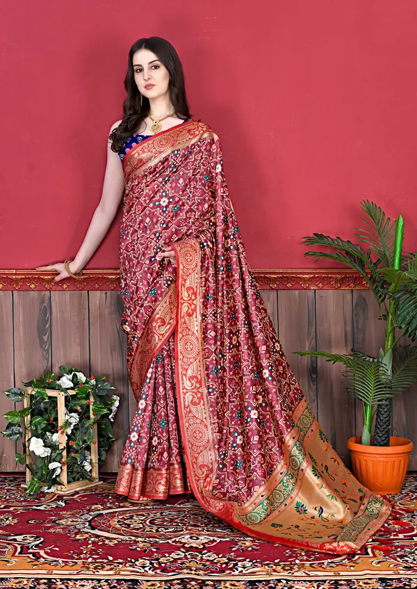 Maroon_Art_Silk_Saree_with_Zari_Weaving_Pallu_and_Patola_Design