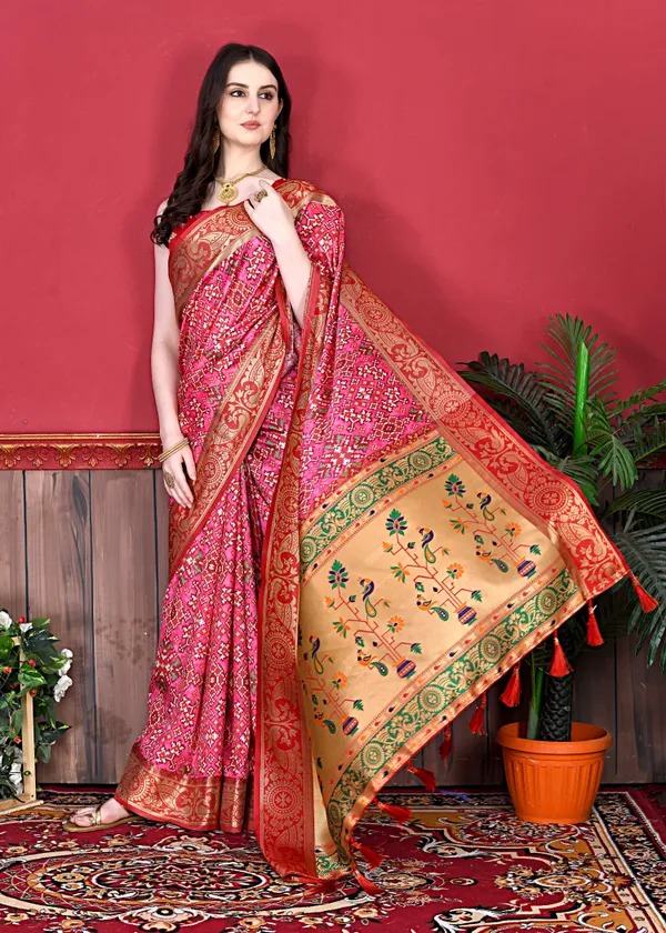 Pink_Art_Silk_With_Beautiful_Zari_Weaving_Pallu_With_Patola_Print_All_Over_&_Zari_Weaving_Border_Saree