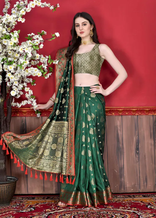 Green_Soft_Katan_Silk_With_Beautiful_Zari_Weaving_Pallu_With_Zari_Weaving_Border_Saree